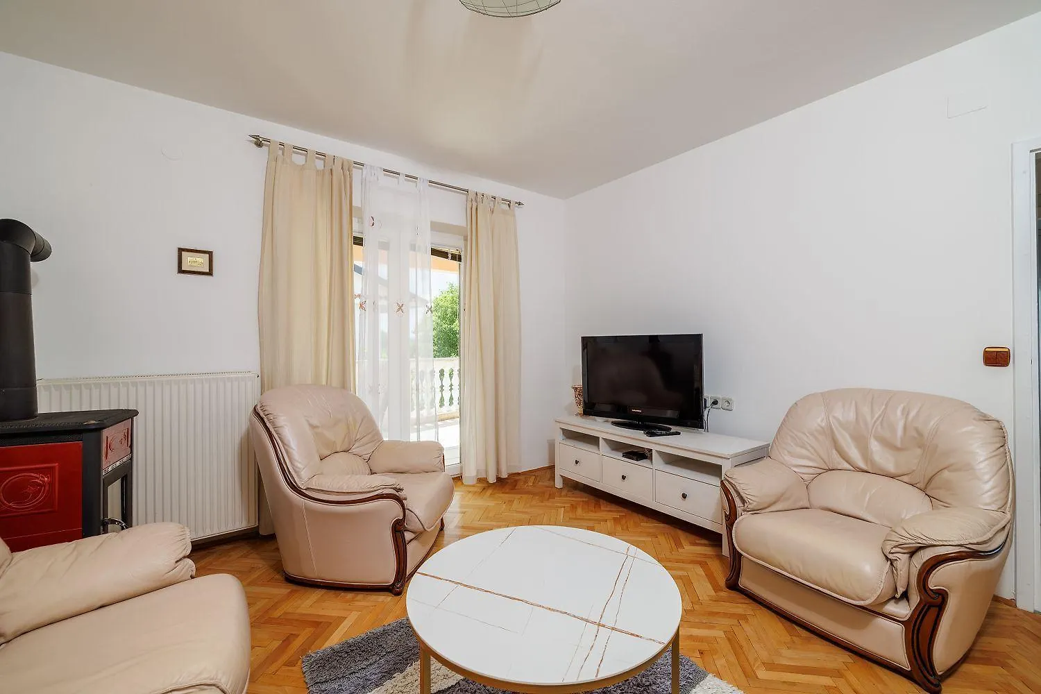 Modernes Apartment Nur 100 Meter Zum Strand Mit Herrlichem Meerblick, Aussendusche, Grill Jadranovo